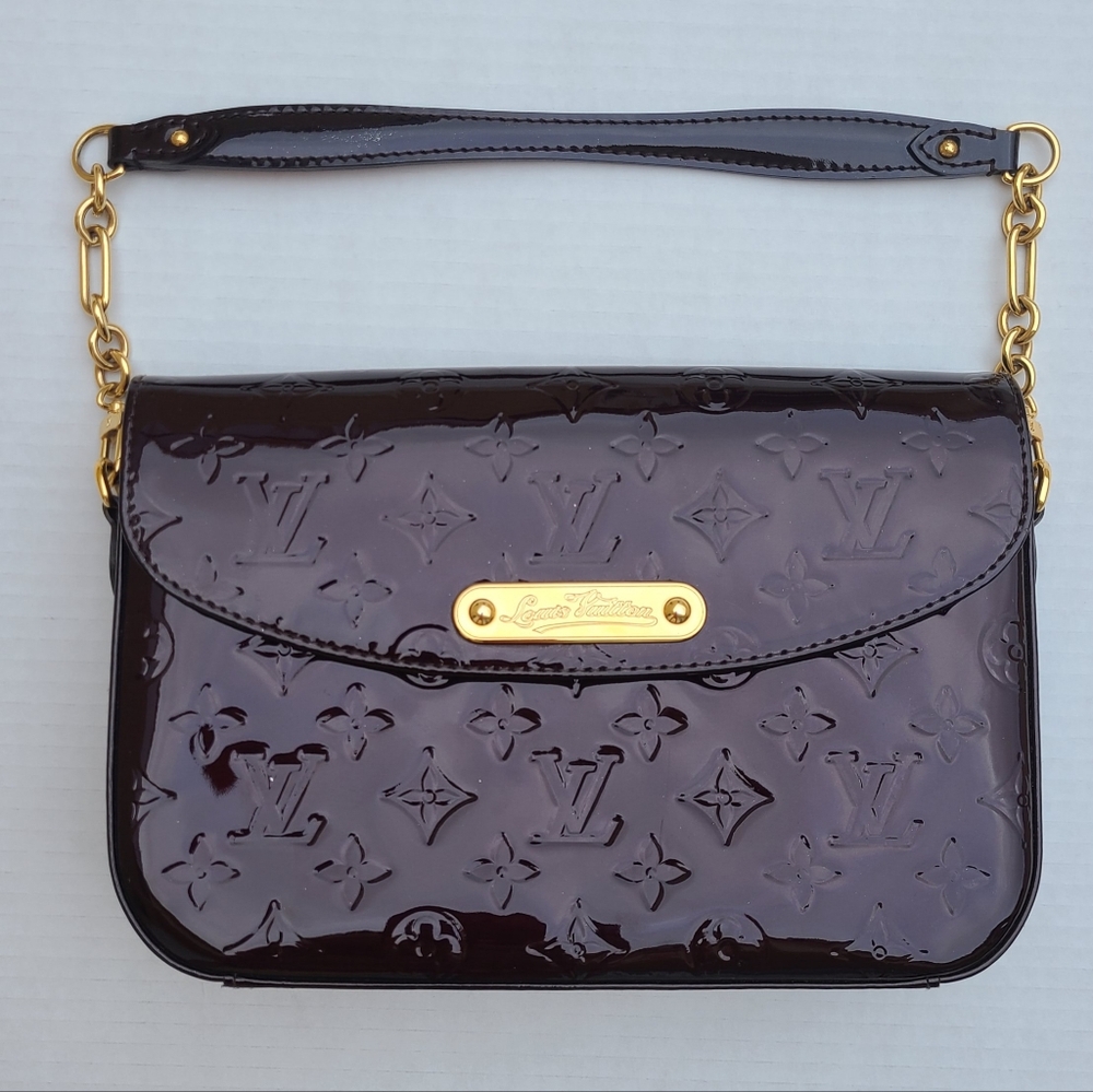 Louis Vuitton Authentic Rodeo Drive Amarante Vernis Leather Shoulder Bag - Picture 3 of 16